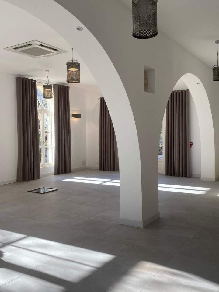 Création personnalisée de rideaux et stores