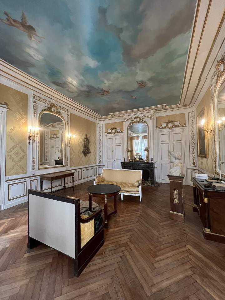 Confection et installation de tentures murales isolantes