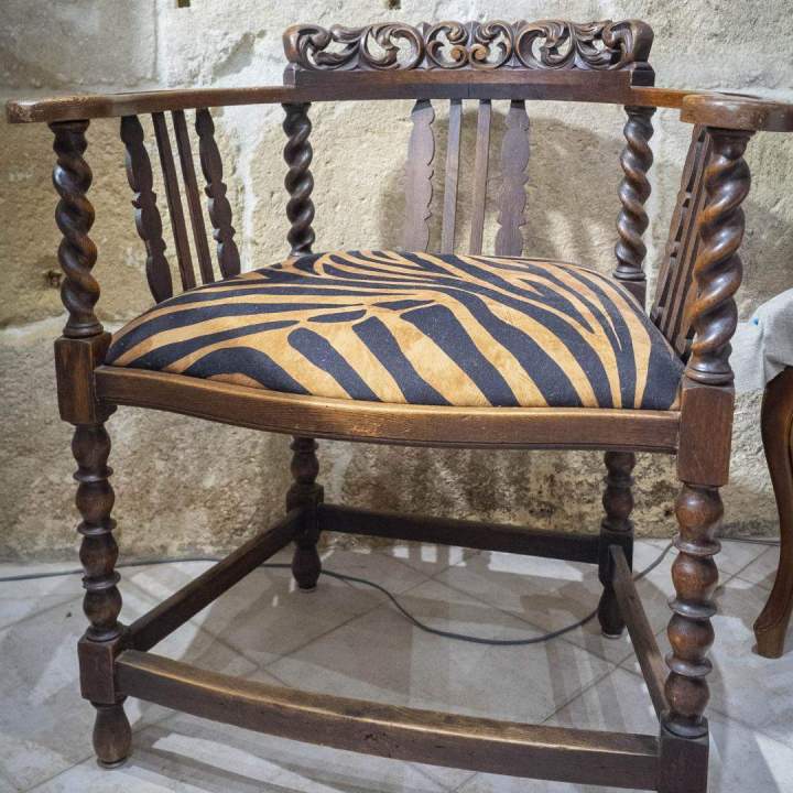 Réfection fauteuil ancien Sommières